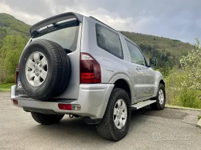 Usata Mitsubishi Pajero 115 CV (84 kW) 2003 Grigio SUV