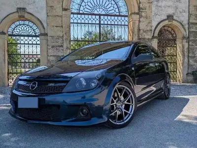 Usata Opel Astra OPC 240 CV (176 kW) 2007 Bluazzurro Berlina