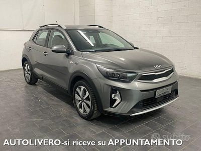 Usata Kia Stonic 85 CV (62 kW) 2023 Grigio SUV