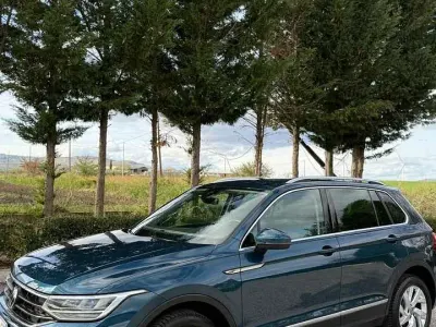 Usata VW Tiguan Life 150 CV (110 kW) 2021 Blu/azzurro SUV