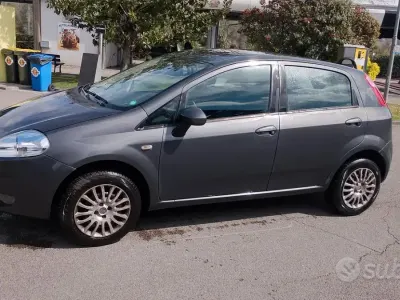 Usata Fiat Punto 77 CV (56 kW) 2009 Utilitaria