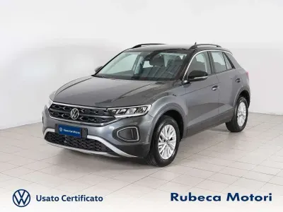 Usata VW T-Roc Life 150 CV (110 kW) 2024 Grigio SUV