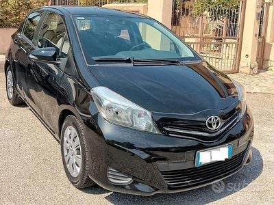 Usata Toyota Yaris 90 CV (66 kW) 2012 Utilitaria