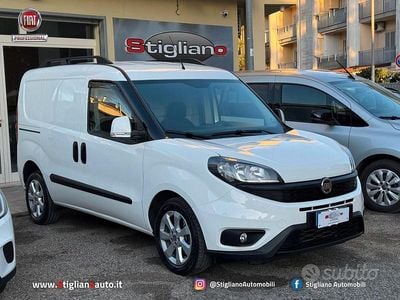 Usata Fiat Doblò Lounge 105 CV (77 kW) 2023 Bianco Monovolume