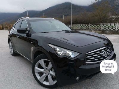 Infiniti QX70