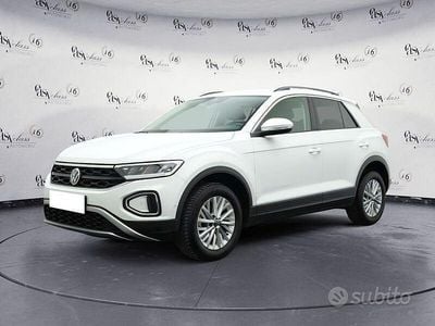 Usata VW T-Roc Life 116 CV (85 kW) 2024 Bianco SUV