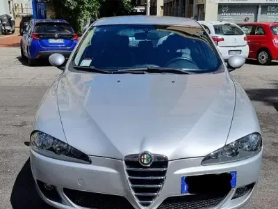 Occasion Alfa Romeo 147 Distinctive 120 ch (88 kW) 2006 Argent Citadine