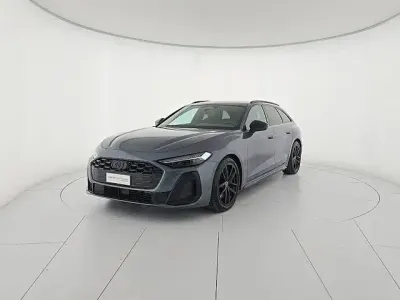 Usata Audi A5 S-Line 299 CV (219 kW) 2025 Blu horizon metallizzato Station wagon