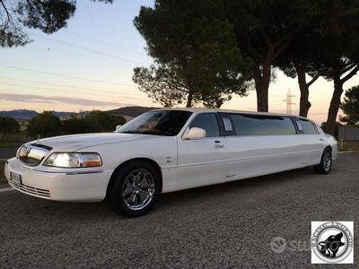 usata Lincoln Town Car LIMOUSINE 2006 120 INCH 9 INCIDENTATA