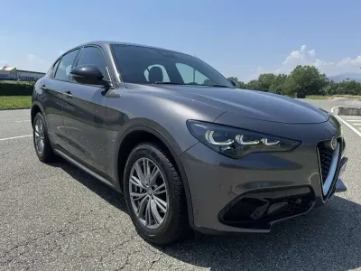 Usata Alfa Romeo Stelvio Super 160 CV (117 kW) 2023 Grigio SUV