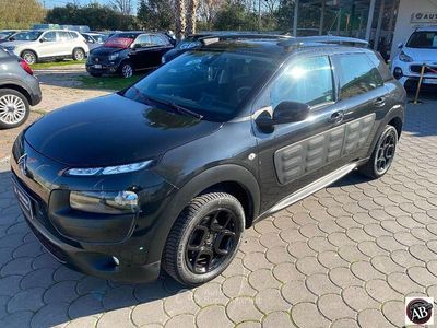 Usata Citroën C4 Shine 99 CV (72 kW) 2017 Nero SUV