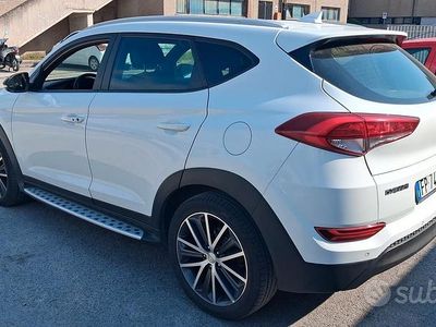 Usata Hyundai Tucson GO! 141 CV (103 kW) 2018 Bianco SUV