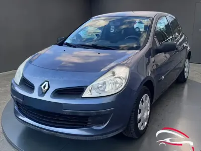 Usata Renault Clio II Luxe 74 CV (54 kW) 2006 Grigio Berlina