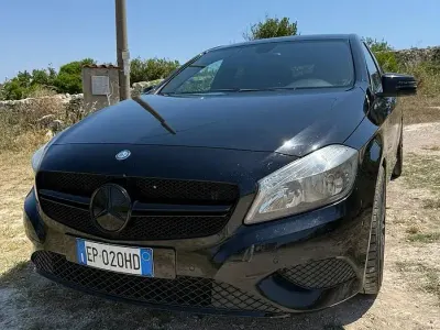 Usata Mercedes A180 Premium 109 CV (80 kW) 2012 Nero Berlina