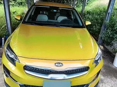 Usata Kia XCeed Style 115 CV (84 kW) 2020 Giallo SUV