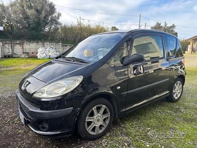 Usata Peugeot 1007 68 CV (50 kW) 2006 Nero Monovolume