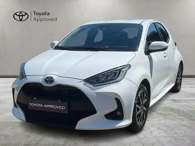 Usata Toyota Yaris Hybrid Trend 116 CV (85 kW) 2022 Bianco Berlina