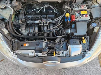 Usata Ford Fiesta Titanium 82 CV (60 kW) 2009 Grigio Utilitaria