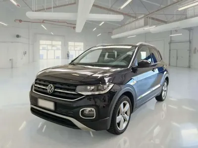 Usata VW T-Cross Advance 110 CV (80 kW) 2023 Nero SUV