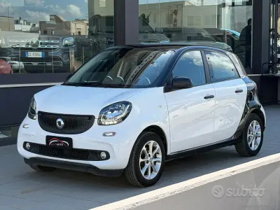 Usata Smart ForFour Prime 71 CV (52 kW) 2019 Bianco Utilitaria
