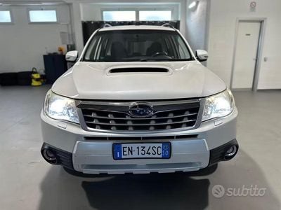 Usata Subaru Forester 147 CV (108 kW) 2011 Bianco SUV