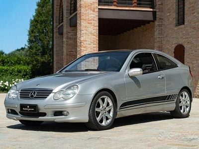 Usata Mercedes C320 218 CV (160 kW) 2003 Grigio Coupé