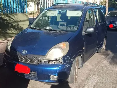 Usata Toyota Yaris Verso Sol 86 CV (63 kW) 2000 Bluazzurro Monovolume