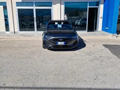 Usata Ford Focus ST 120 CV (88 kW) 2022 Grigio Station wagon