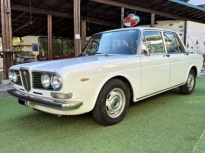 Usata Lancia 2000 126 CV (92 kW) 1972 Bianco Berlina