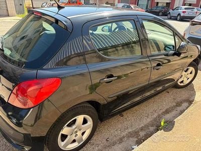Usata Peugeot 207 88 CV (64 kW) 2006 Nero Berlina