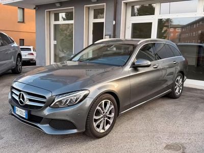 Usata Mercedes C220 Premium 160 CV (117 kW) 2018 Grigio Station wagon