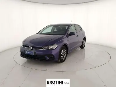 Usata VW Polo Life 95 CV (69 kW) 2022 Blu/azzurro Utilitaria