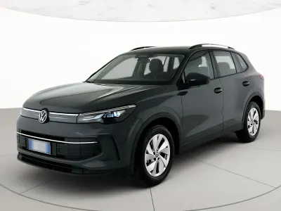 Usata VW Tiguan Life 150 CV (110 kW) 2025 Dolphin grey metallizzato SUV