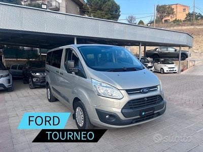 Usata Ford Tourneo Custom 125 CV (91 kW) 2013 Grigio Furgone