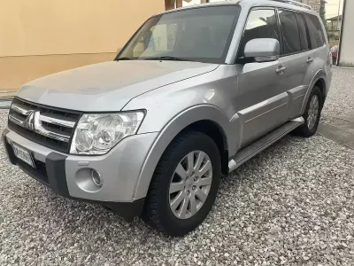 Usata Mitsubishi Pajero 2008 Grigio SUV