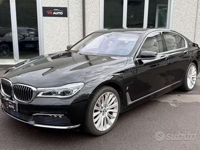 Usata BMW 740 Luxury Line 258 CV (189 kW) 2016 Nero Berlina