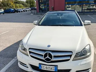 Usata Mercedes C220 AMG 170 CV (125 kW) 2011 Bianco Coupé