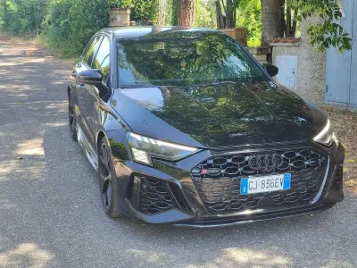 Usata Audi RS3 Ambiente 400 CV (294 kW) 2022 Nero Berlina