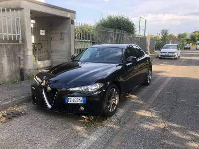 Usata Alfa Romeo Giulia Business 150 CV (110 kW) 2016 Nero Berlina