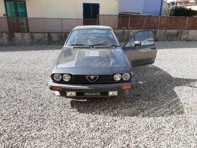 Usata Alfa Romeo Alfetta 158 CV (116 kW) 1982 Marrone Berlina