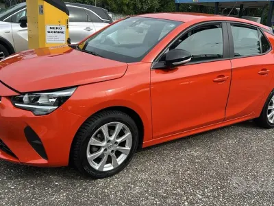 Usata Opel Corsa Edition 75 CV (55 kW) 2021 Arancione Utilitaria