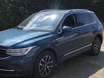 Usata VW Tiguan Life 122 CV (89 kW) 2023 Blu/azzurro SUV