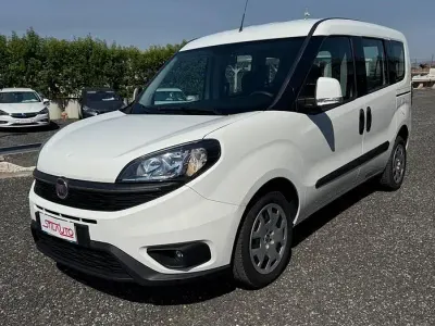 Usata Fiat Doblò 105 CV (77 kW) 2019 Bianco Monovolume