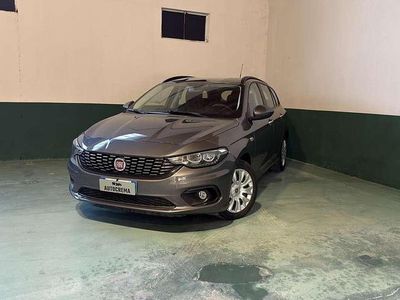 Usata Fiat Tipo Business 120 CV (88 kW) 2018 Grigio canna di fucile Station wagon