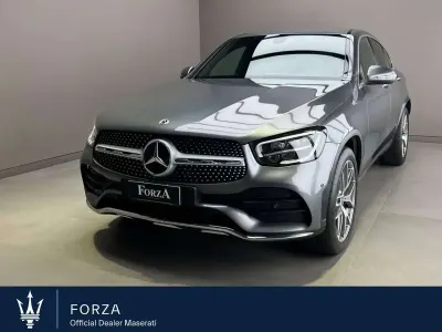 Usata Mercedes GLC300 Premium Plus 194 CV (142 kW) 2022 Selenite grey SUV
