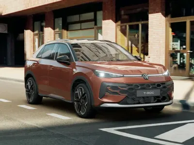 Nuova VW T-Roc Style 150 CV (110 kW) 2026 Flame red metallizzato nero SUV