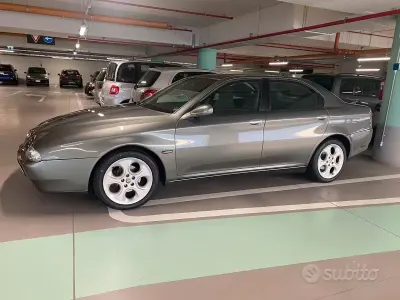 Usata Alfa Romeo 166 140 CV (102 kW) 2000 Verde Berlina