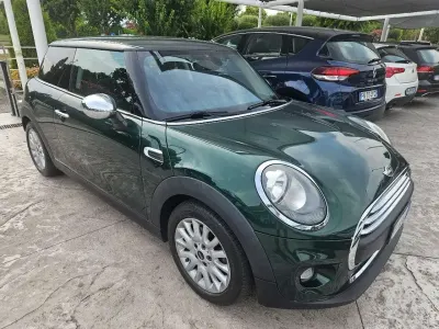 Usata Mini ONE Hype 102 CV (75 kW) 2016 Verde metallizzato Utilitaria
