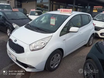 Usata Kia Venga Active 90 CV (66 kW) 2016 Bianco Utilitaria