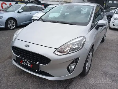 Usata Ford Fiesta 86 CV (63 kW) 2019 Grigio Utilitaria